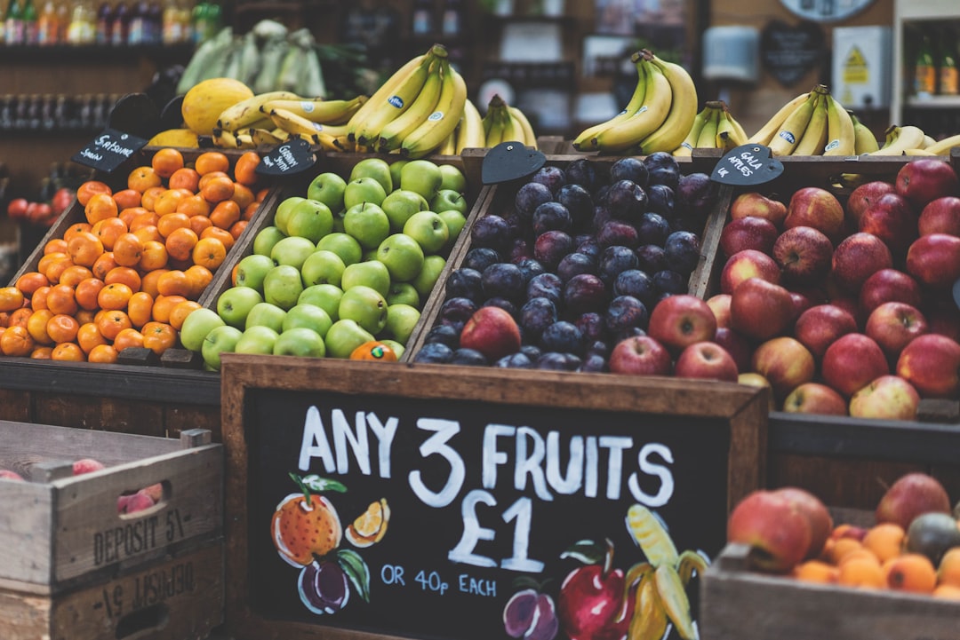 how to save money on food shopping uk