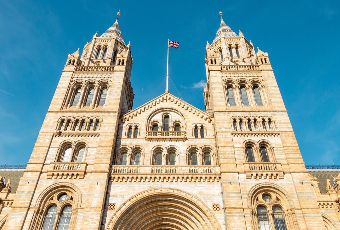 Step-by-step guide to filing a UK Self Assessment tax return online, HMRC form on laptop